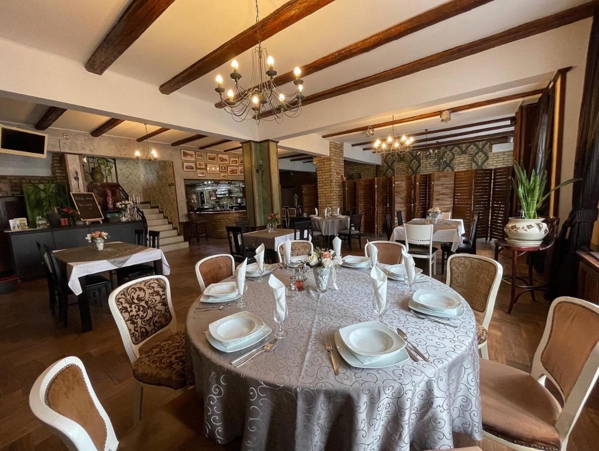 Tepic Garni Hotel Temerin Exterior photo
